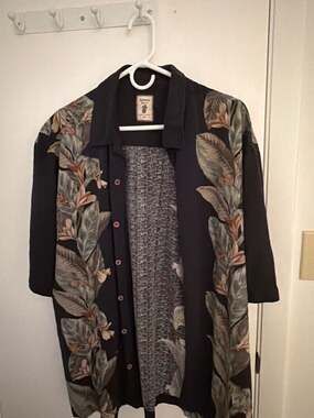 Jamaica Jaxx Men's 100% Silk Black Hawaiian Shirt Floral Border Print XL